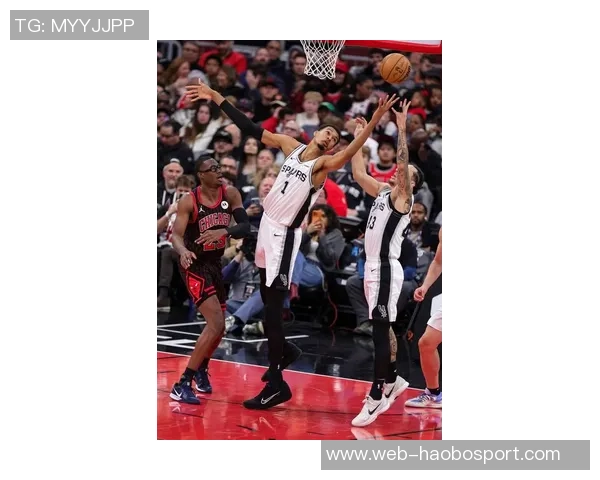 2016年NBA常规赛精彩对决马刺队与老鹰队的巅峰较量回顾 2016年NBA常规赛精彩对决马刺队与老鹰队的巅峰较量回顾